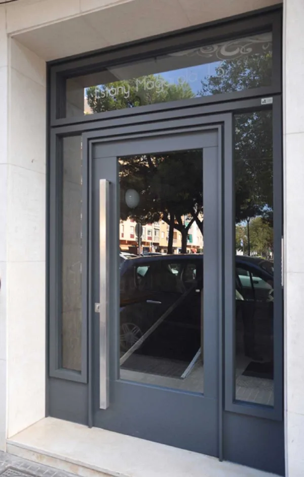 Puertas para Comunidades de Vecinos - Rejas Fijas de Seguridad para Ventanas y Puertas Mataro Barcelona